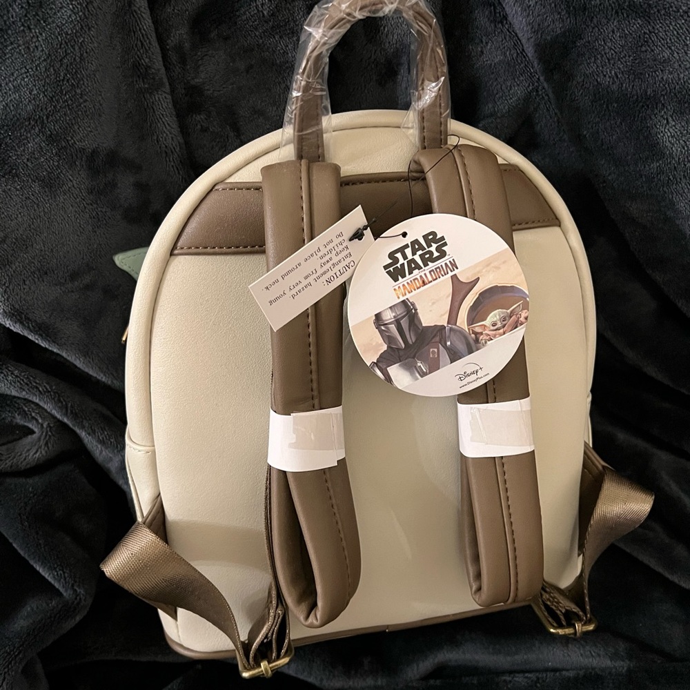 Star Wars Mandalorian & Grogu ‘Baby Yoda’ Pram Disney Loungefly Backpack - Picture 5 of 8